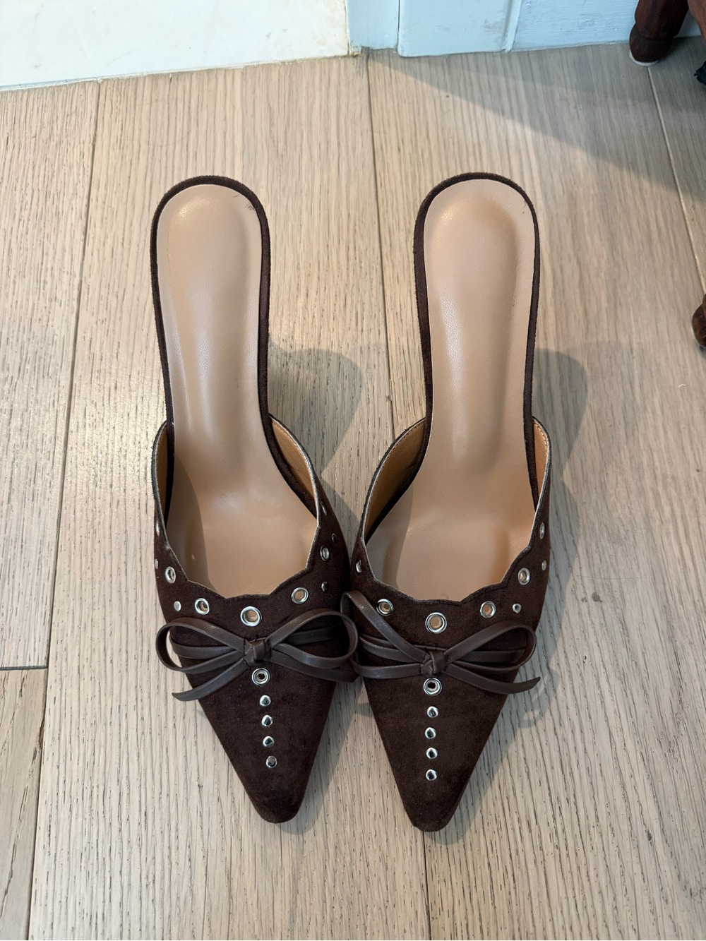 ALAIA copy Brown Suede kitten Heels with Bow Detail